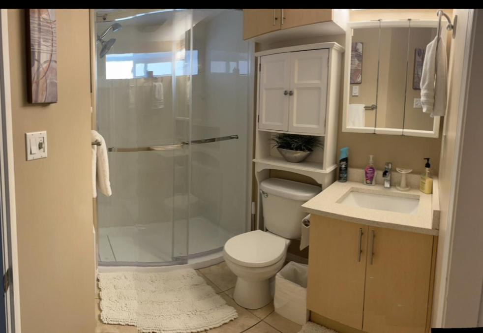 Cozy And Modern 3 Bedroom In Central Location! 빅토리아 외부 사진