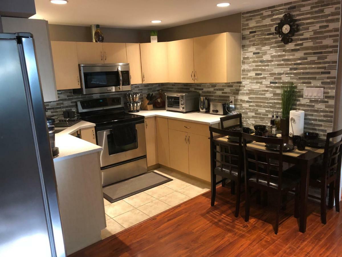Cozy And Modern 3 Bedroom In Central Location! 빅토리아 외부 사진