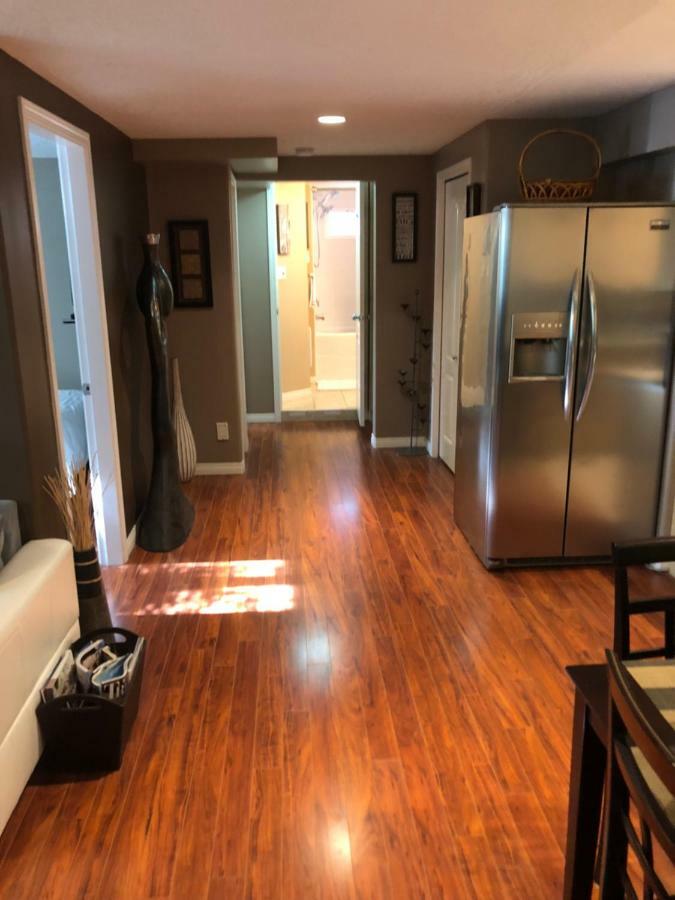 Cozy And Modern 3 Bedroom In Central Location! 빅토리아 외부 사진