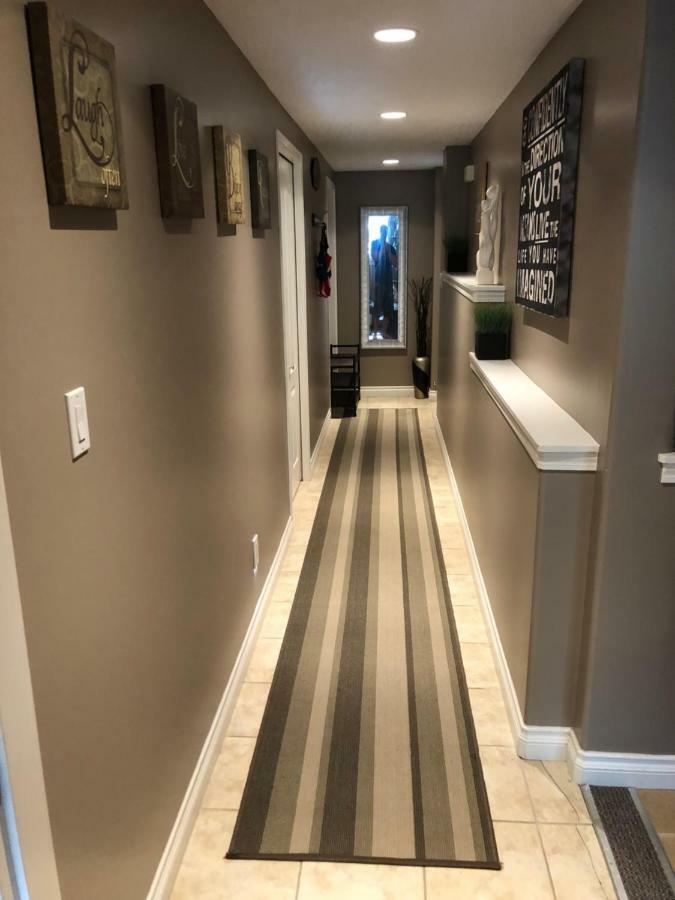 Cozy And Modern 3 Bedroom In Central Location! 빅토리아 외부 사진